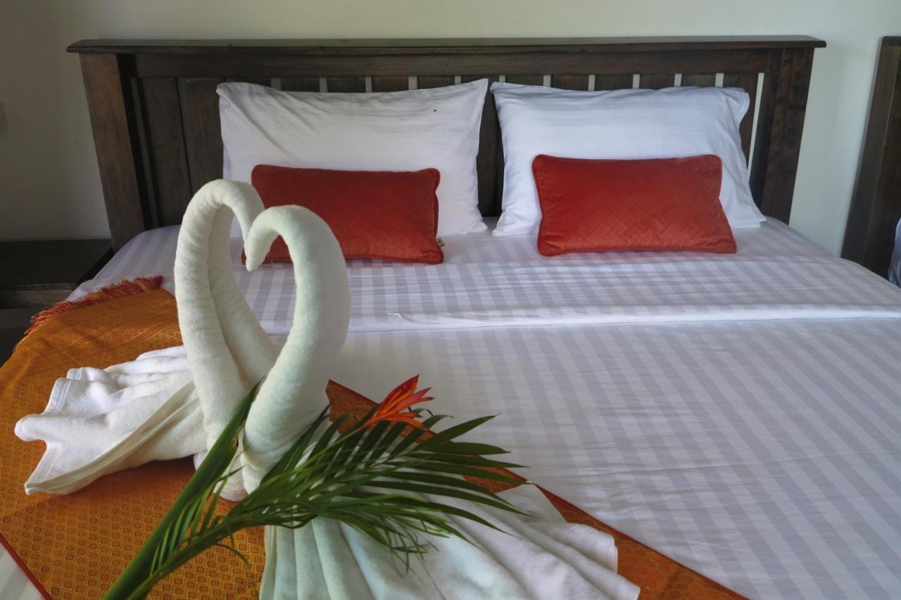 Koh Jum Coral Bay Resort Bagian luar foto