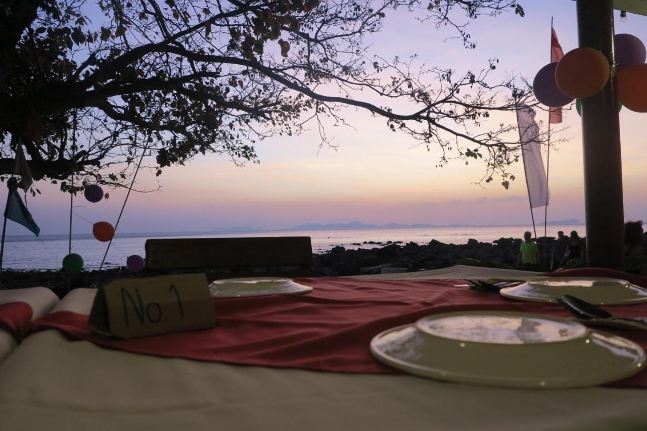 Koh Jum Coral Bay Resort Bagian luar foto