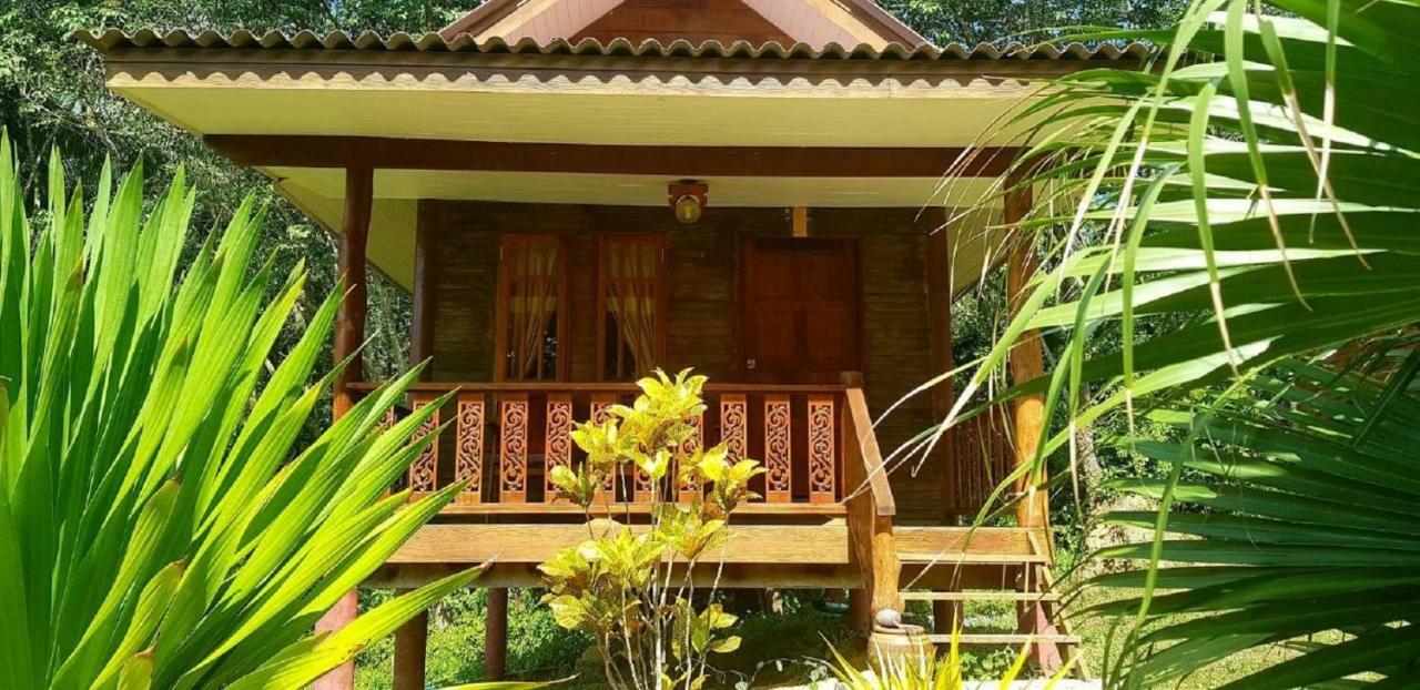 Koh Jum Coral Bay Resort Bagian luar foto