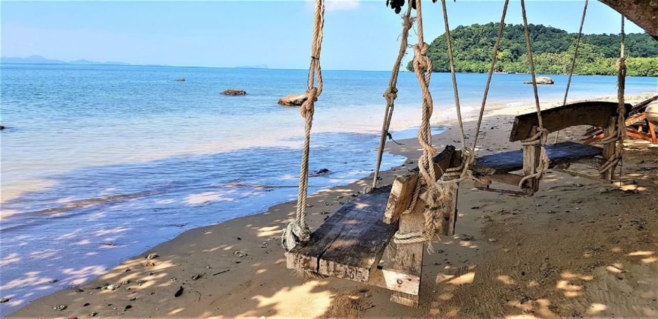Koh Jum Coral Bay Resort Bagian luar foto