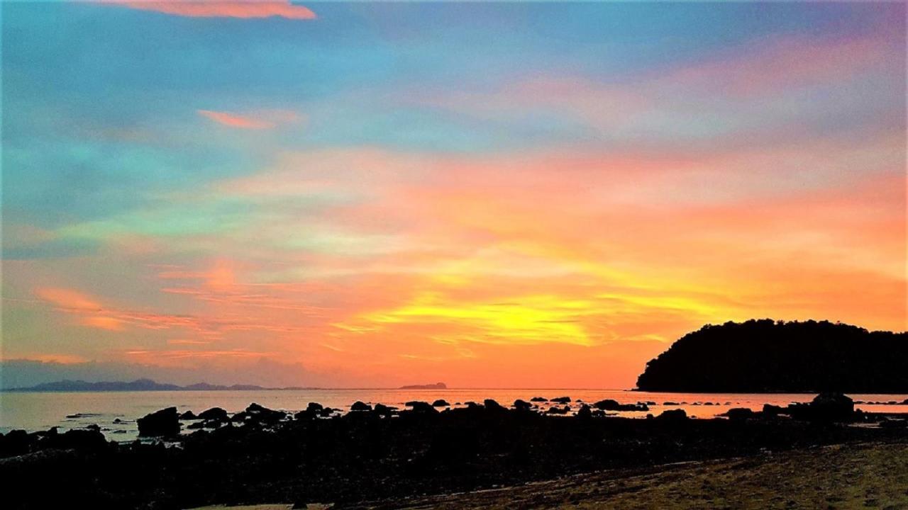 Koh Jum Coral Bay Resort Bagian luar foto
