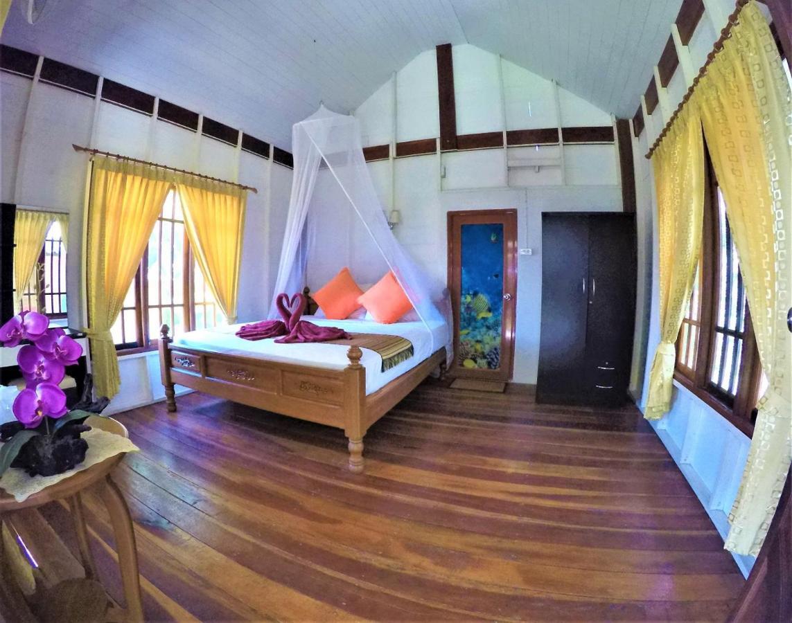 Koh Jum Coral Bay Resort Bagian luar foto