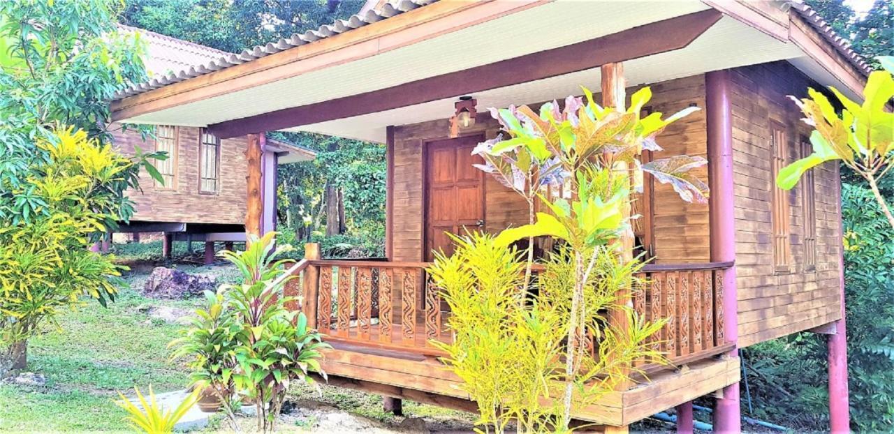Koh Jum Coral Bay Resort Bagian luar foto