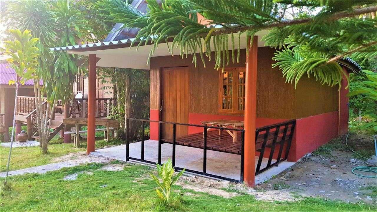 Koh Jum Coral Bay Resort Bagian luar foto